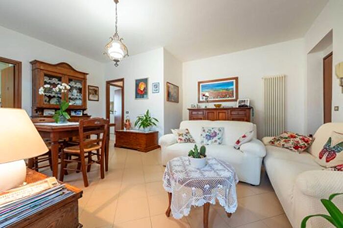 Appartamento quadrilocale in vendita in Via Osticcio, Montalcino