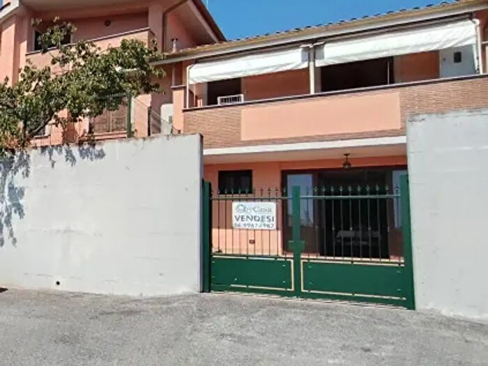Casa trilocale in vendita in Via della Costa, Manziana