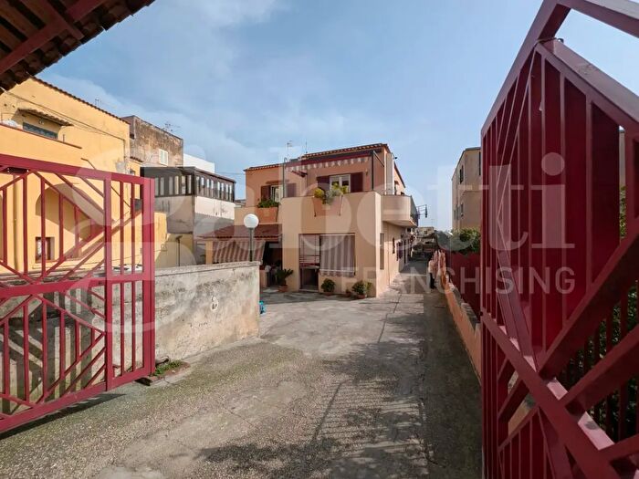 Appartamento quadrilocale in vendita in Via Piscina Mirabile, Bacoli