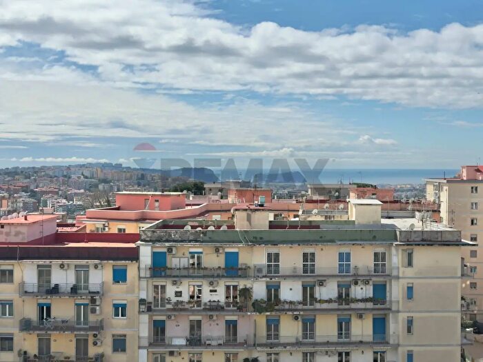 Appartamento bilocale in affitto in Via Michelangelo Naccherino, Napoli