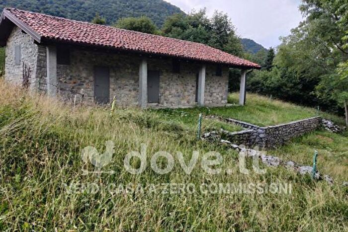 Casa trilocale in vendita in Vedeseta