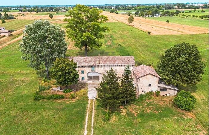 Casa con 10 locali in vendita in Via Giuseppe Zanardelli, Reggio Emilia