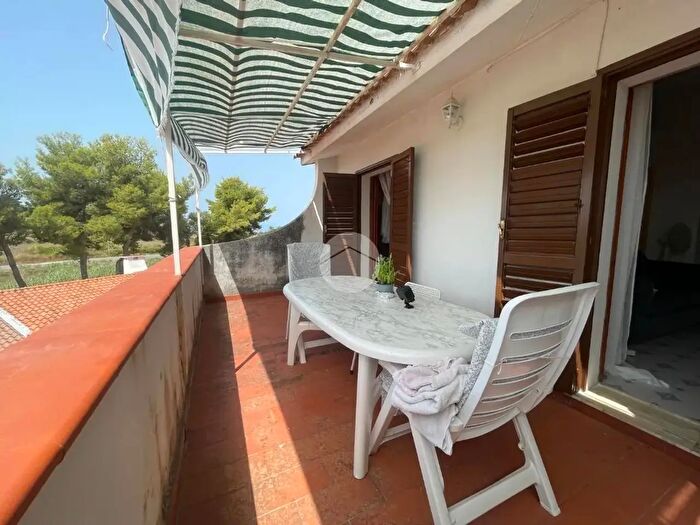 Appartamento trilocale in vendita in Viale Caravaggio, Scalea