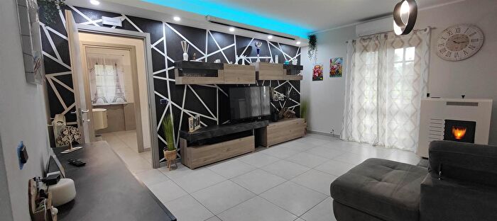 Appartamento con 8 locali in vendita in Via Parulli, Castiglione Cosentino