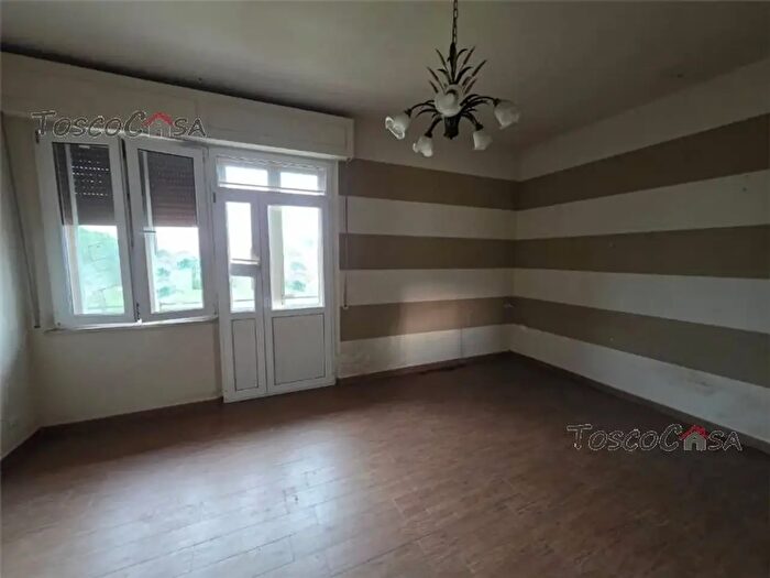 Appartamento con 6 locali in vendita in Fucecchio