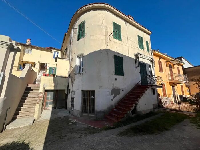 Casa con 5 locali in vendita in a del Carmine, Vicopisano