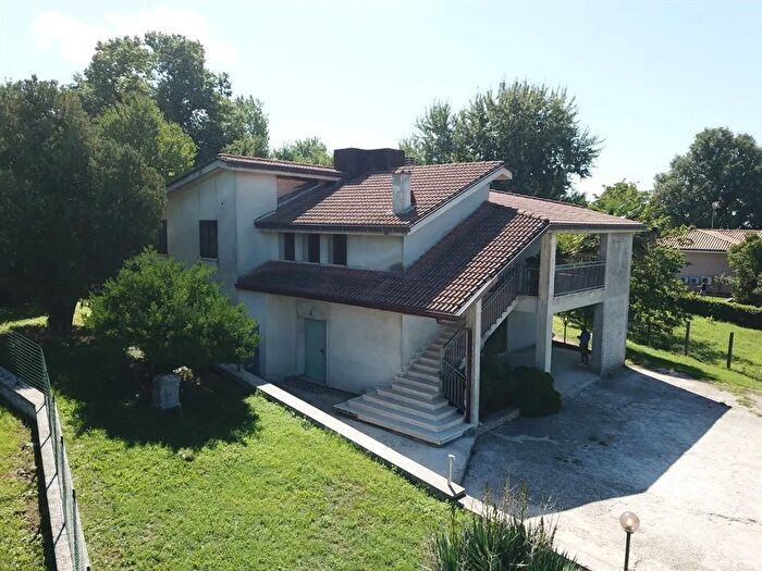 Casa quadrilocale in vendita in Via della Carrara, Artena