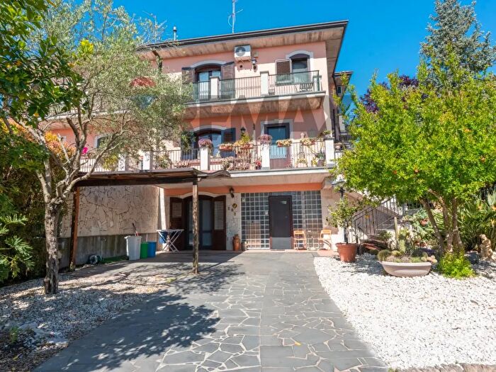 Casa con 12 locali in vendita in Giuseppe Sciuti, Trecastagni