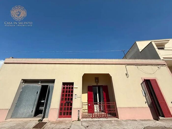 Appartamento con 8 locali in vendita in a Daniele Manin, Alessano