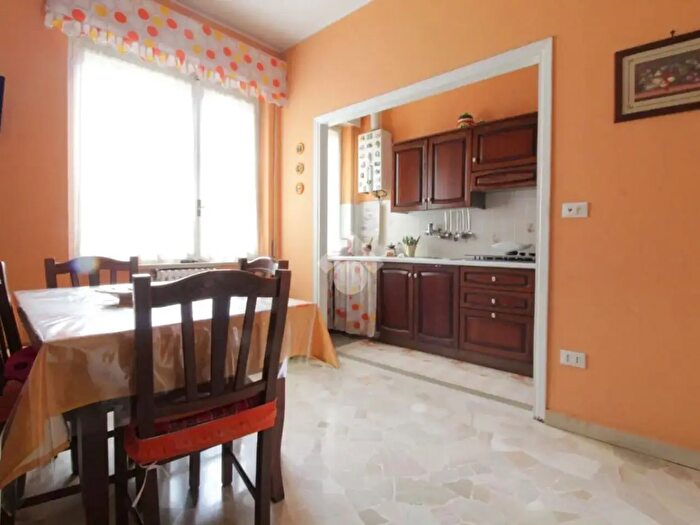 Appartamento quadrilocale in vendita in Viale Italia, Lodi