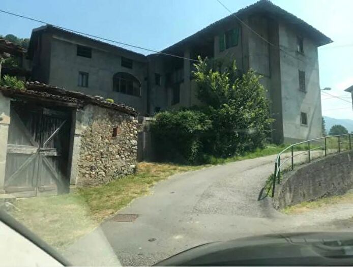 Casa con 6 locali in vendita in Via Pomino, Cisano Bergamasco