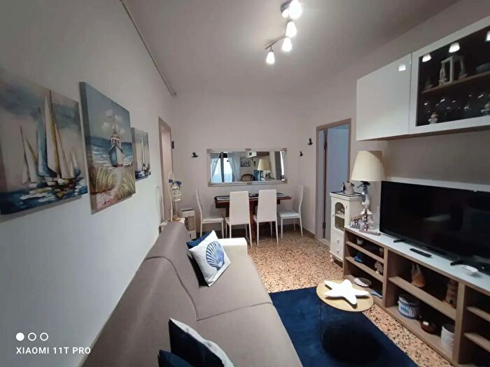 Appartamento trilocale in affitto in Carrara