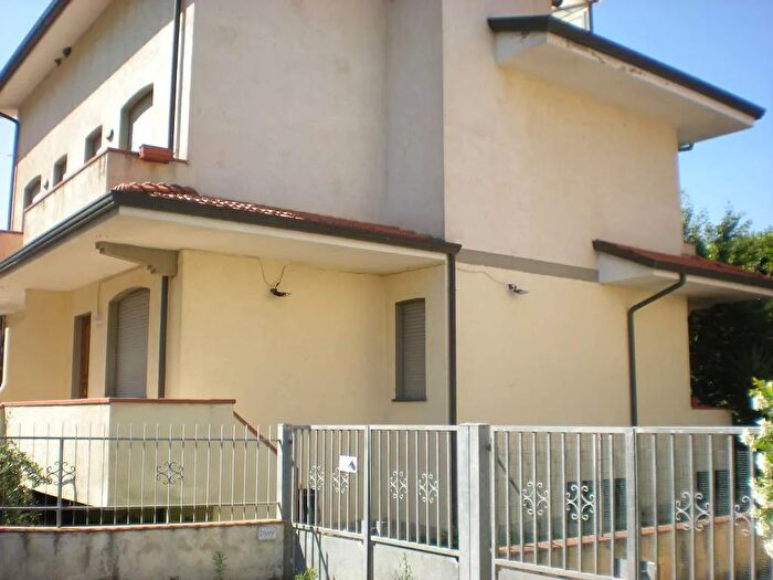 Casa trilocale in affitto in Massarosa