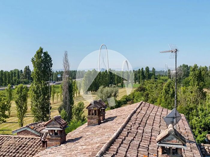 Casa con 13 locali in vendita in Reggio nell'Emilia