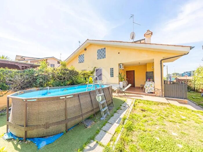 Casa trilocale in vendita in Via Capranica, Guidonia Montecelio