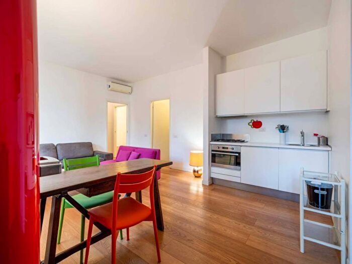 Appartamento bilocale in affitto in Via Ambrogio Bergognone da Fossano, Solari, Milano