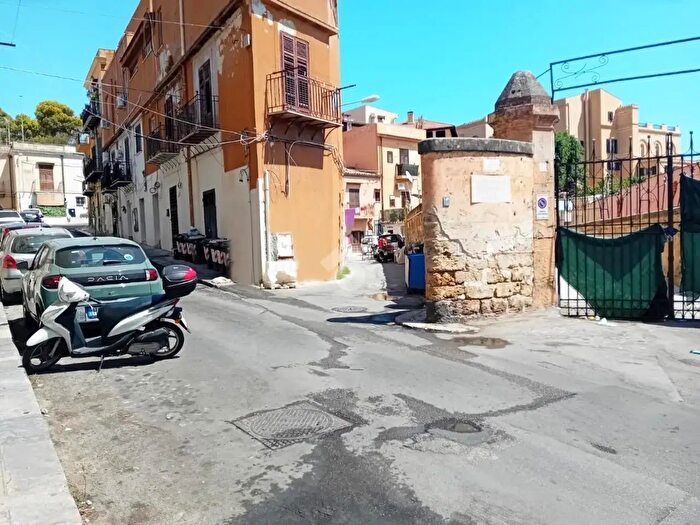 Appartamento bilocale in vendita in Salita Belmonte, Palermo
