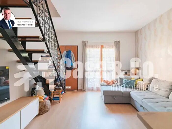 Appartamento trilocale in vendita in Via Pamparato, Roma