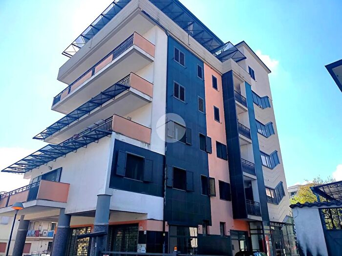 Appartamento quadrilocale in vendita in Via Gabriele E Guido Pizzuti, Cosenza