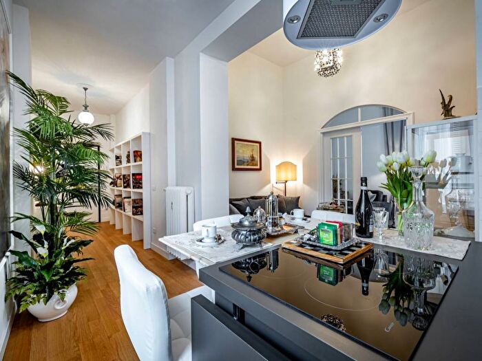 Appartamento trilocale in affitto in Via Bonifacio Lupi, San Marco SS Annunziata, Firenze