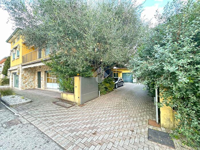 Casa quadrilocale in vendita in Fontaniva