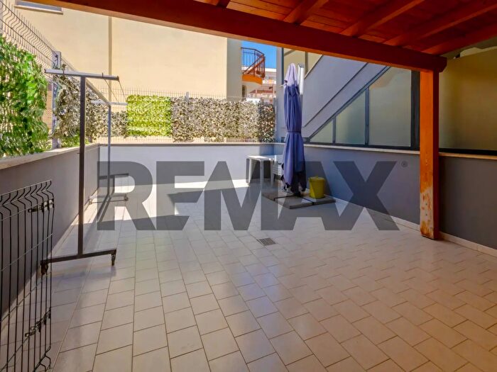 Casa quadrilocale in vendita in Vico Zanella, Triggiano