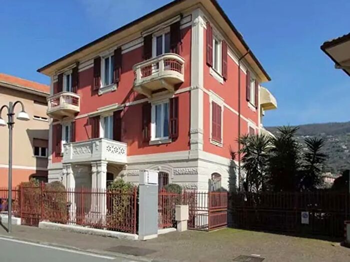 Casa con 7 locali in vendita in Via Divisione Coduri, Cogorno