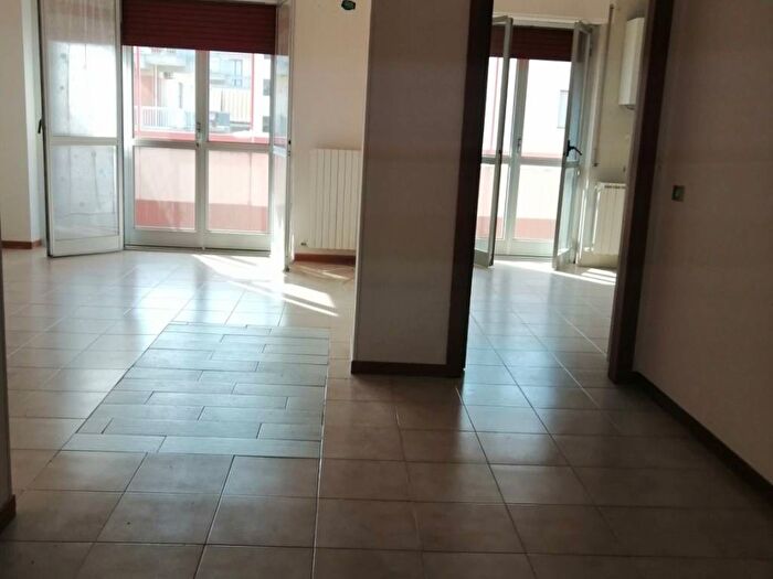 Appartamento trilocale in affitto in Via Padre Ardelio della Bella, Macchia Gialla Ordona Sud, Foggia