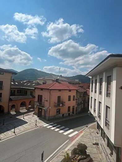 Appartamento con 5 locali in vendita in Piazza l Biagioni, Roccavione