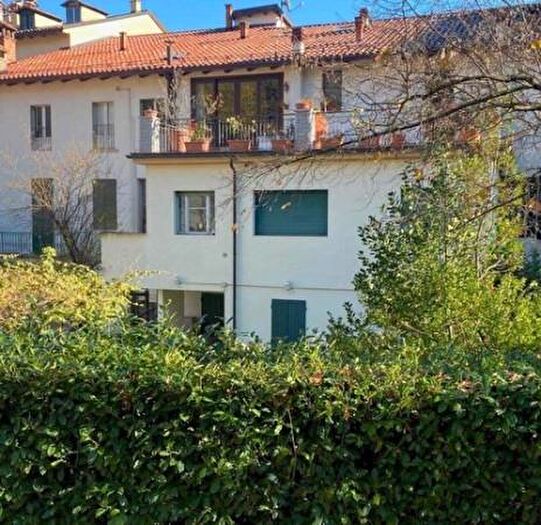 Appartamento con 6 locali in vendita in Alto Reno Terme