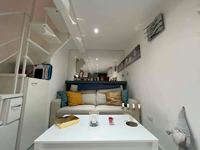 Appartamento monolocale in affitto in Viale Giovanni da Cermenate, Milano