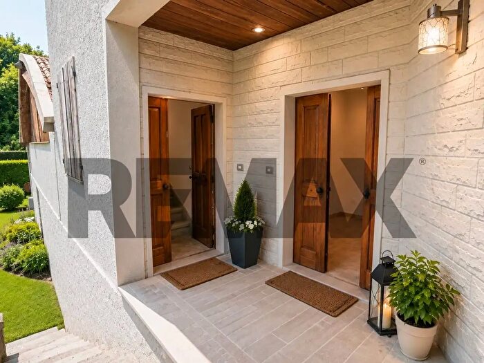 Casa con 15 locali in vendita in Galeata