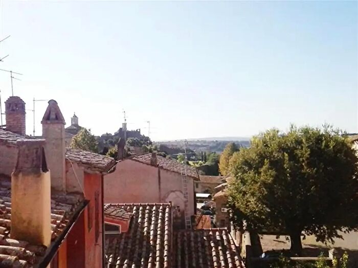 Appartamento quadrilocale in vendita in Via Roma, Tuscania