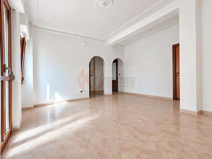 Appartamento con 6 locali in vendita in Via Mastino, Sassari
