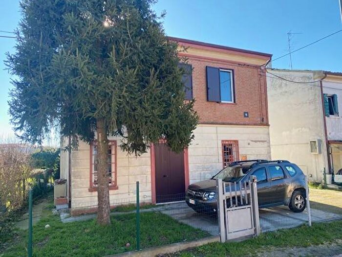 Casa con 5 locali in affitto in Via Masi, San Bartolomeo, Ferrara