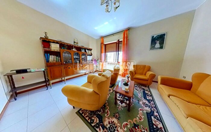 Appartamento con 6 locali in vendita in Via Incancellata, Monte Urano