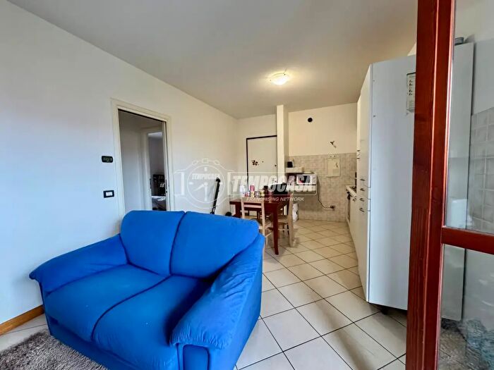 Appartamento trilocale in vendita in Via Vincenzo Scamozzi, Reggio Emilia