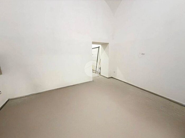 Appartamento trilocale in affitto in Via Nicola Capasso, Garibaldi Ferrovia, Napoli