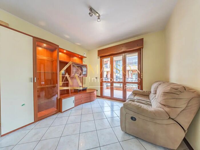 Appartamento trilocale in affitto in Via Ignazio Scimonelli, Roma