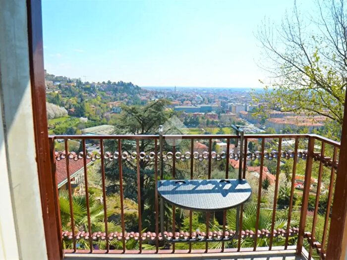 Appartamento bilocale in affitto in Via Borgo Canale, Bergamo