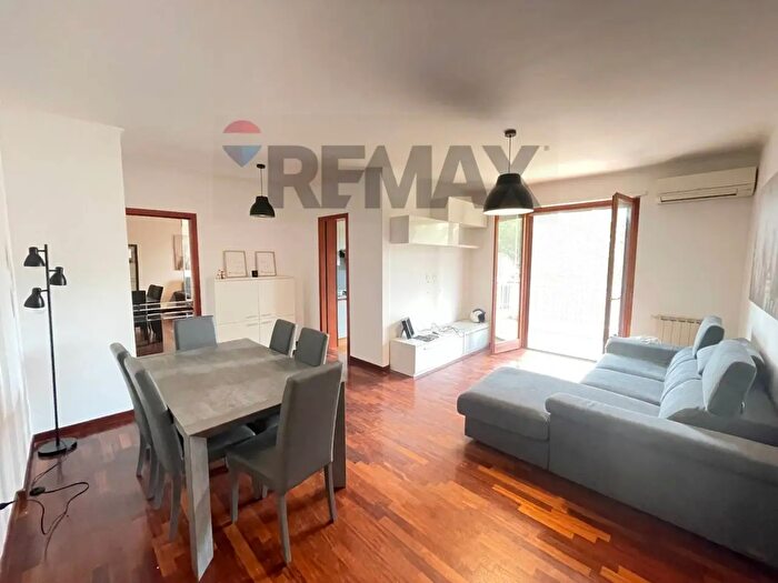 Appartamento trilocale in affitto in Roma
