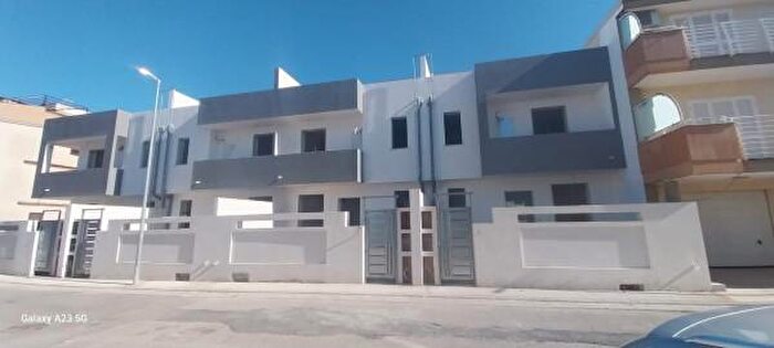 Casa quadrilocale in vendita in Via Guglielmo Marconi, Parete