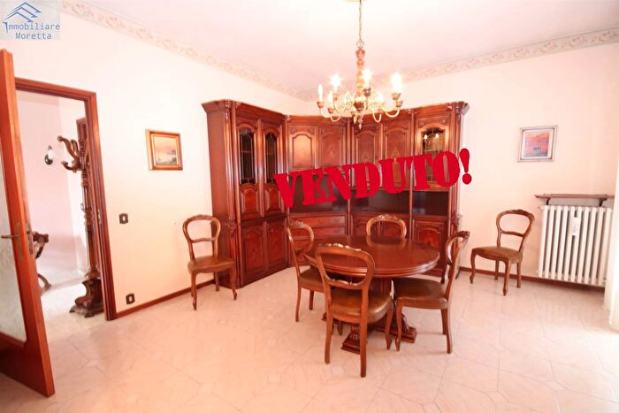 Casa quadrilocale in vendita in Santa Vittoria dAlba, Santa Vittoria DAlba