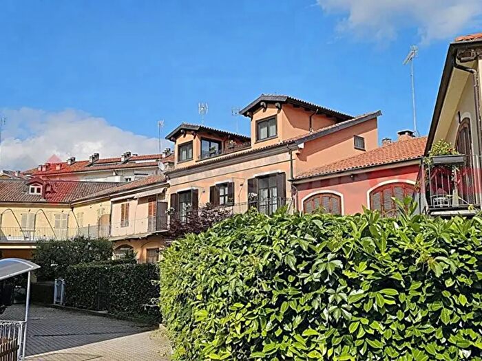 Casa quadrilocale in vendita in Piazza Solferino, Pinerolo
