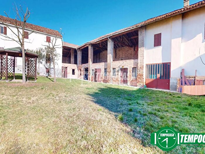 Casa quadrilocale in vendita in Pecetto Di Valenza