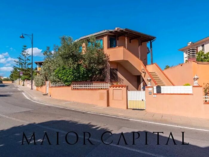 Casa quadrilocale in vendita in Olbia