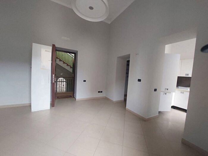 Appartamento trilocale in affitto in via pergolesi, Anfiteatro, Pozzuoli