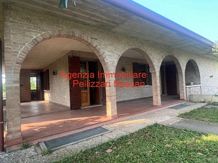 Casa con 6 locali in vendita in Via Madonnetta, Arcade