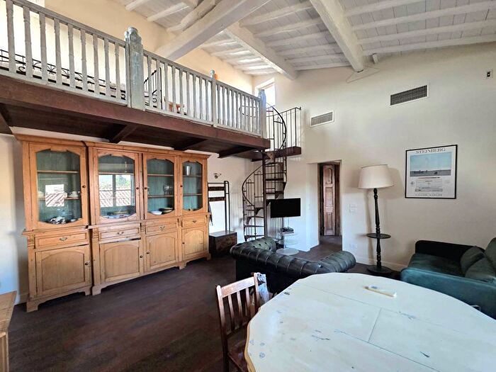 Appartamento bilocale in affitto in Piazza della Santissima Annunziata, San Marco SS Annunziata, Firenze