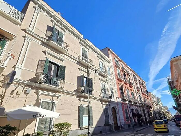 Appartamento trilocale in vendita in Corso Umberto I, Torre Annunziata